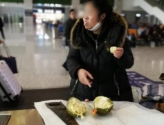 對于春節(jié)回城帶臘肉被檢扣留，這是怎么回事？